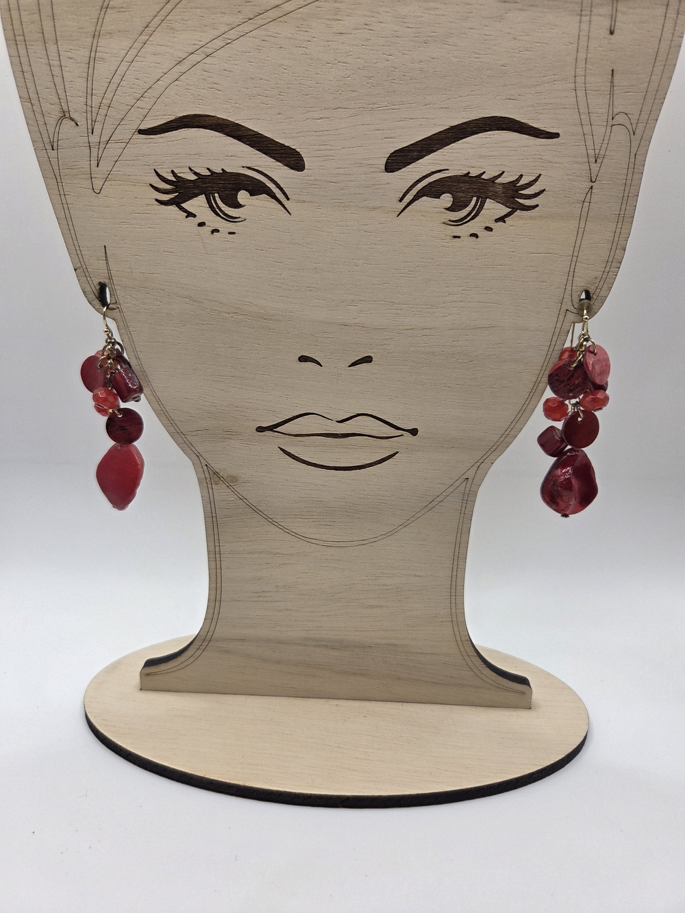 1684. Red Shell Cluster Drop Earrings